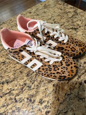 Back 70 Barkley Jogger in Leopard size 40 excellent condition!